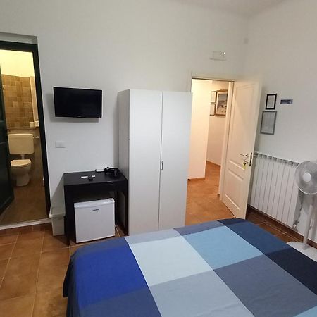 Celtic House B&B Варацце Экстерьер фото
